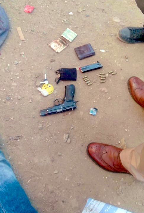 Daring gunmen shoot 2 brothers outside the Court