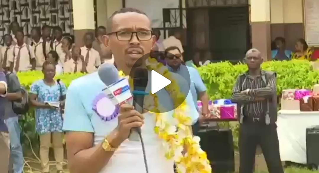 ‘Instagram Governor’s Job Is To Comb Beards And Wear Tights’, Nyali MP Ali Says Of Joho