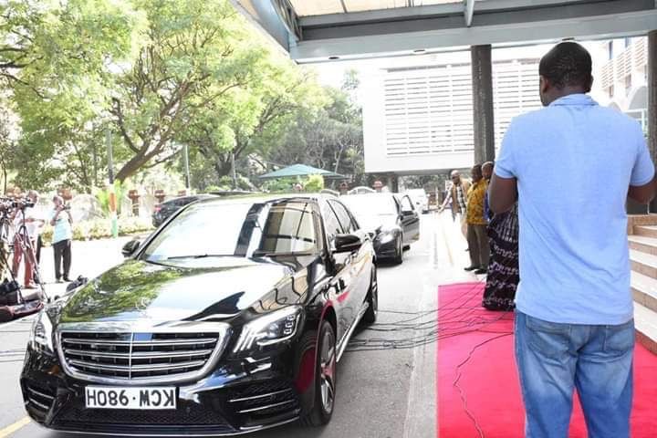 This is Why President Uhuru’s Vehicle Had an Inverted Number Plate