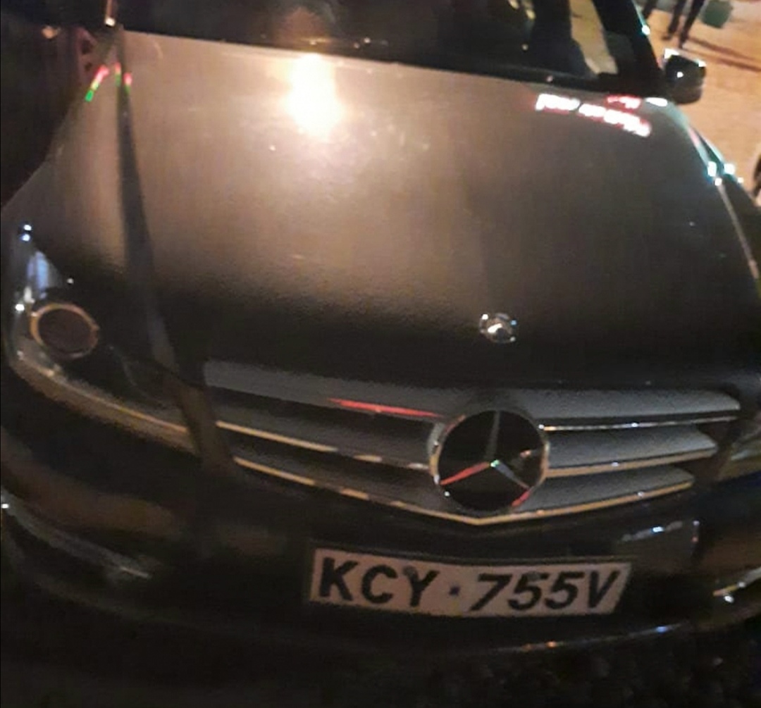 Hit and Run: Mercedes Benz KCY 755V on the spot