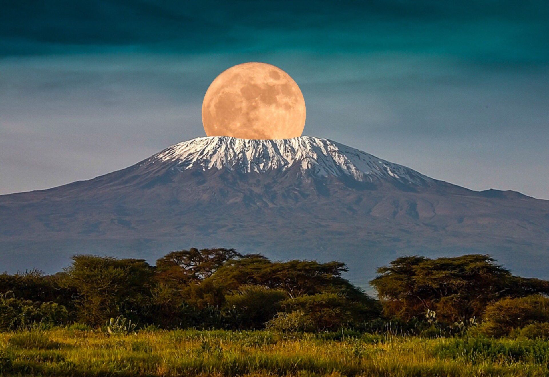Video: Fire at Mount Kilimanjaro’s Top Peak