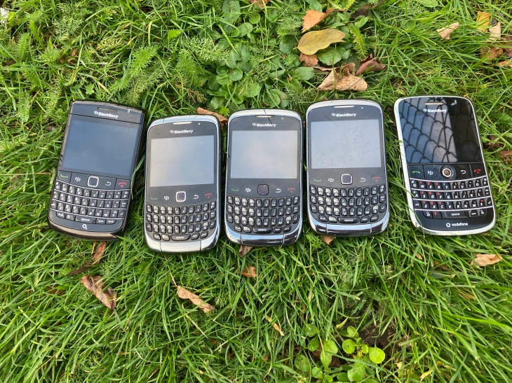BlackBerry to terminate service on old devices at midnight
