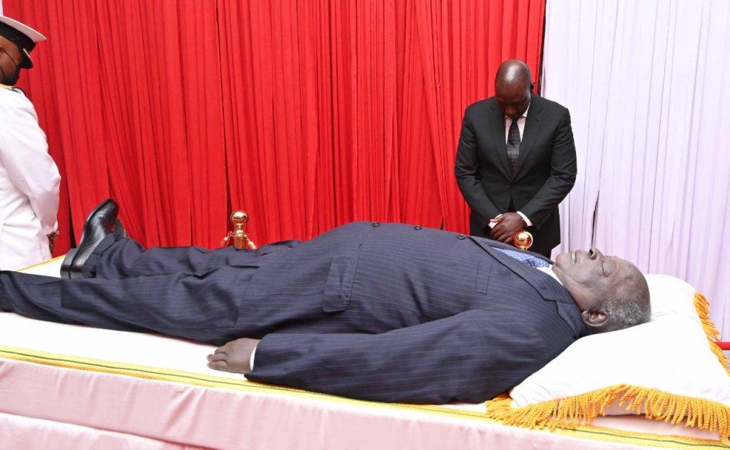 Renegade Raila uses Kibaki funeral to conceal flopped trip