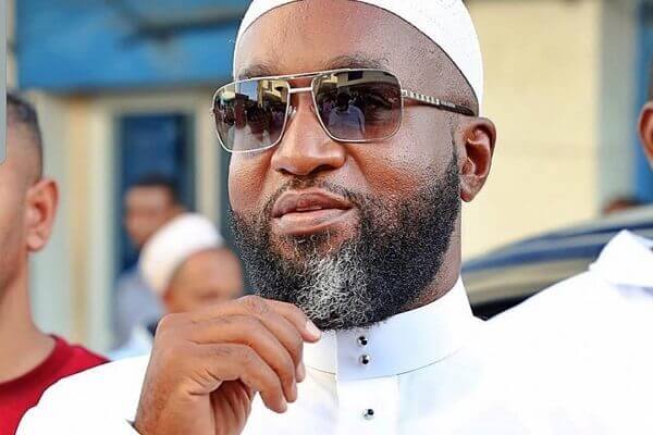 Tracing Mr. Joho’s long history with forged papers