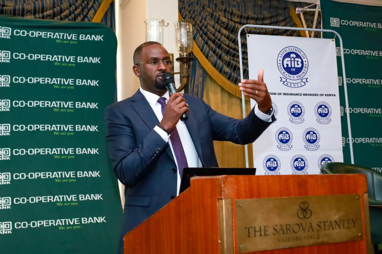 Co-op Trust Investment Services Managing Director Nicholas Ithondeka addresses Nairobi insurance brokers during talks on premium financing solutions.