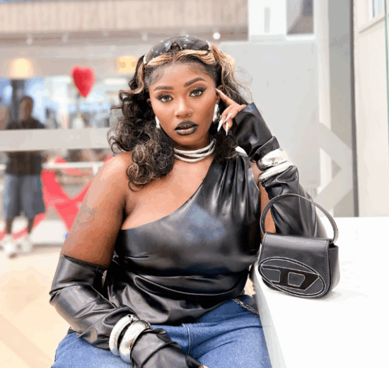 Fans Split Over Drake’s New Triple Album Project as Liebe Kiki Defends Him