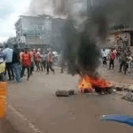Locals spotted robbing a supermarket in Nyeri during the ongoing Matatu strike that has paralyze